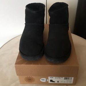 Uggs classic mini